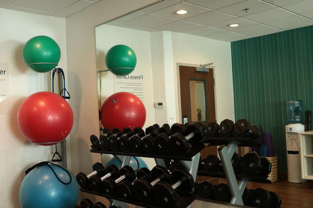 Holiday Inn Express & Suites Columbia-I-26 @ Harbison Blvd By Ihg Экстерьер фото