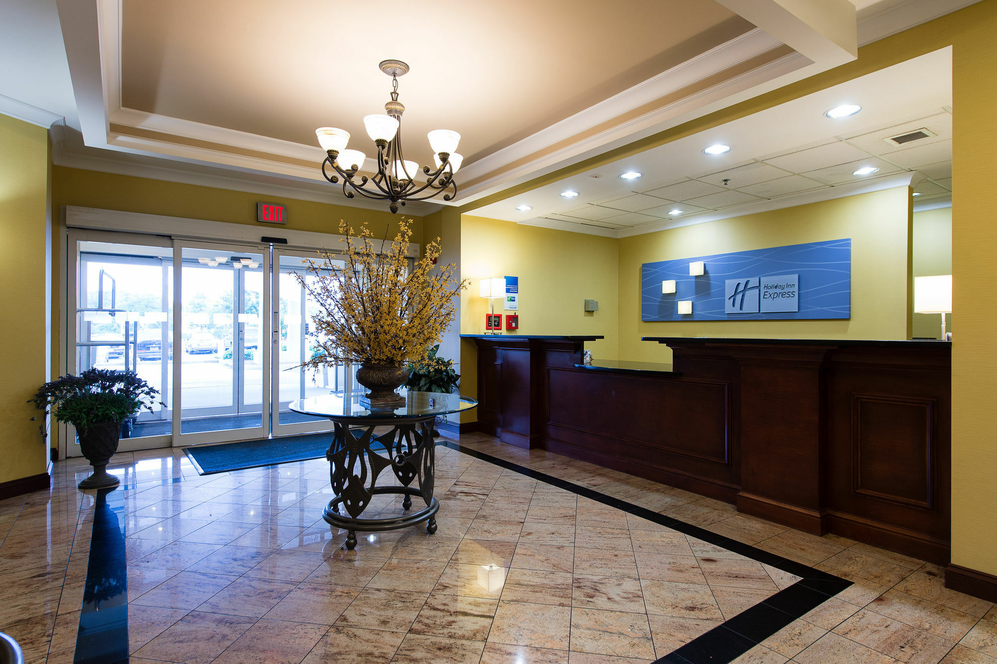 Holiday Inn Express & Suites Columbia-I-26 @ Harbison Blvd By Ihg Экстерьер фото