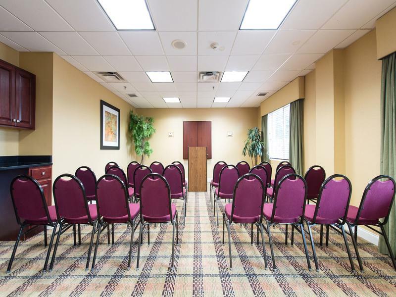 Holiday Inn Express & Suites Columbia-I-26 @ Harbison Blvd By Ihg Экстерьер фото