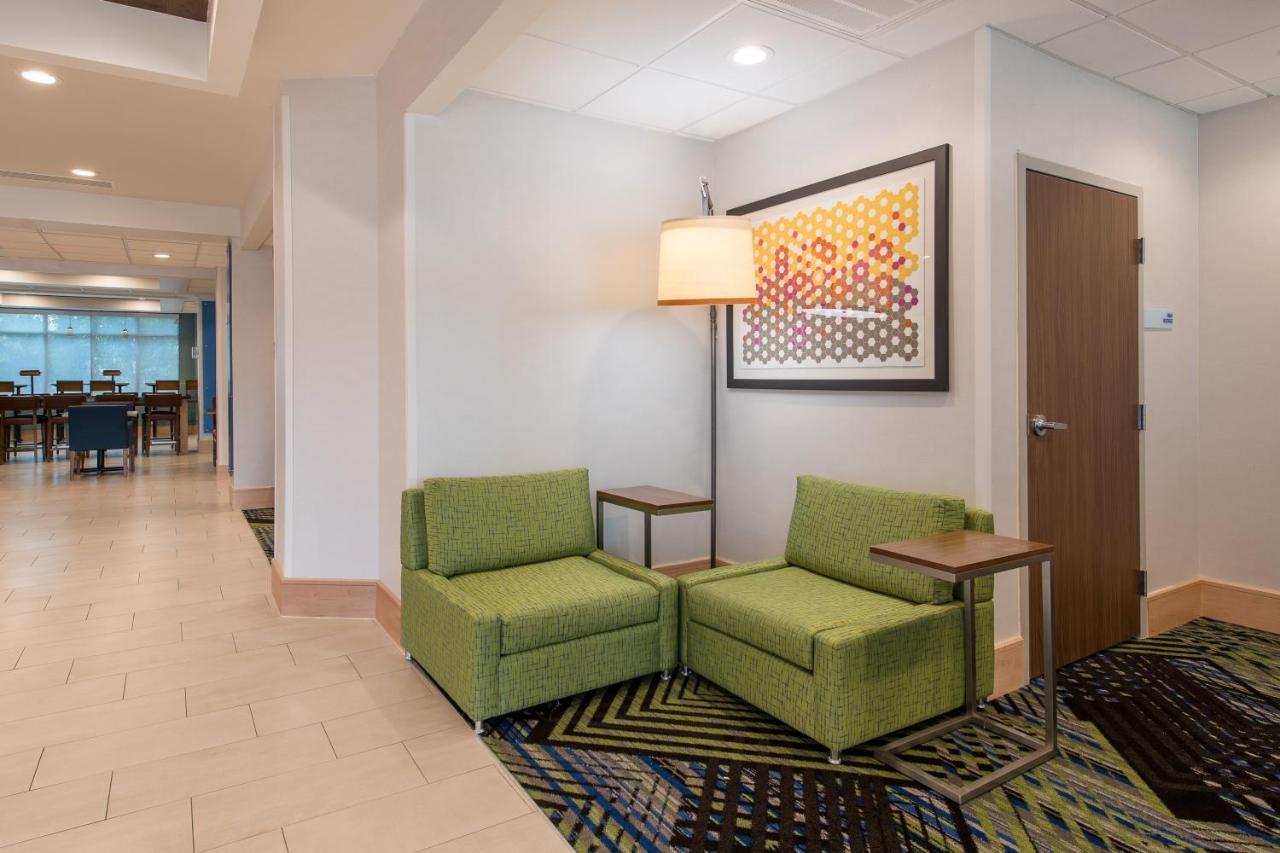 Holiday Inn Express & Suites Columbia-I-26 @ Harbison Blvd By Ihg Экстерьер фото